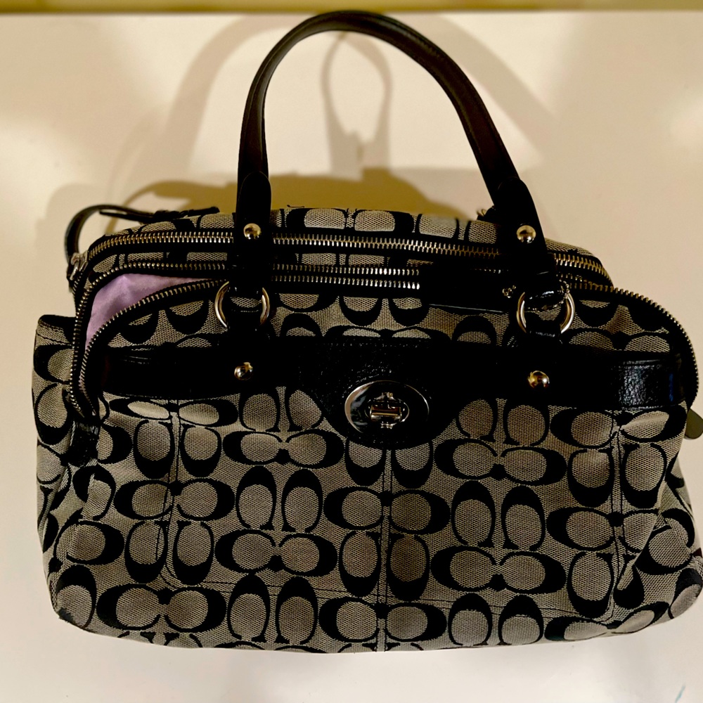 Coach purse- good condition